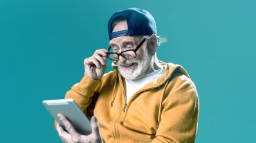 Seniori vianočné online nakupovanie ilustračný obrázok ESET