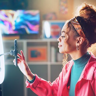 útoky na influencerov ilustračný obrázok ESET